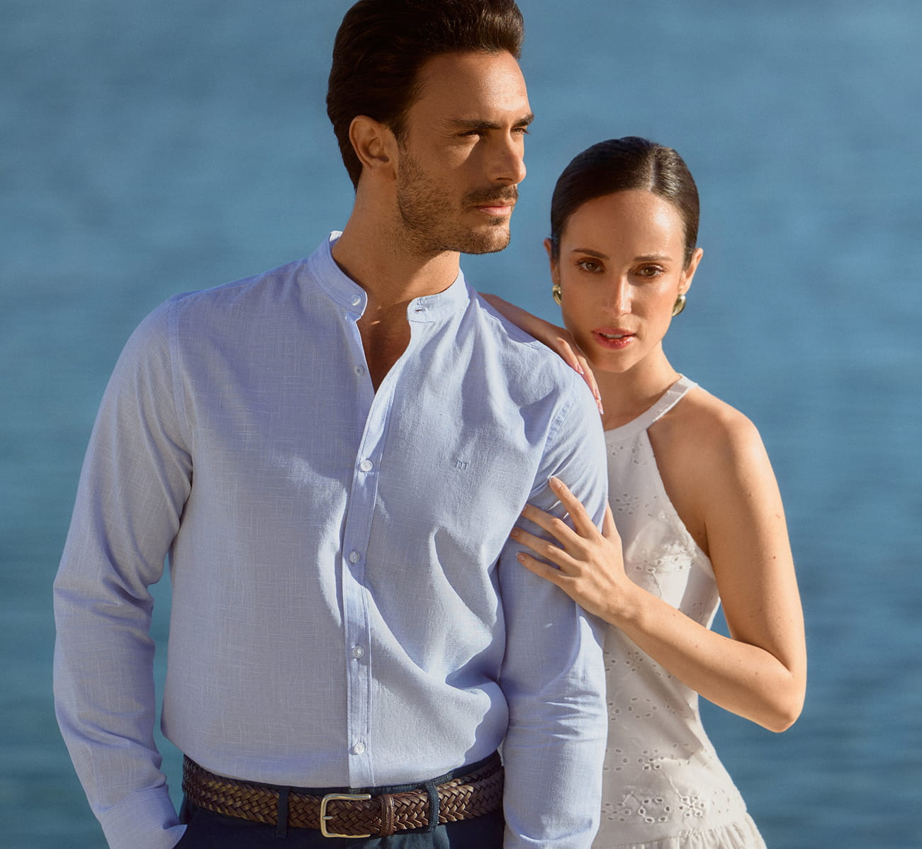&Uacute;ltimas Rebajas<br>
HASTA -85% +<br>
30% EXTRA <br>
en la 2&ordf; unidad