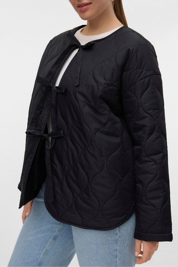 Vero Moda Curve Chaqueta acolchada talla grande Negro