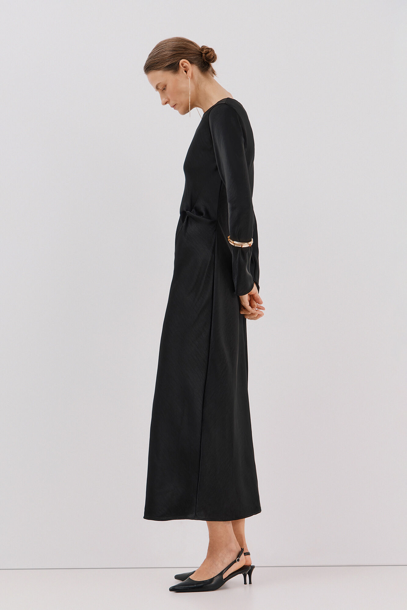 Cortefiel Vestido satinado nudo