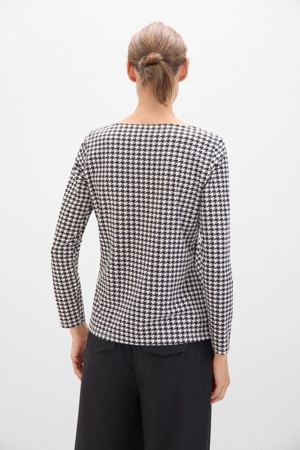 Cortefiel Camisola b&aacute;sica decote barco com bot&otilde;es dourados Impress&atilde;o