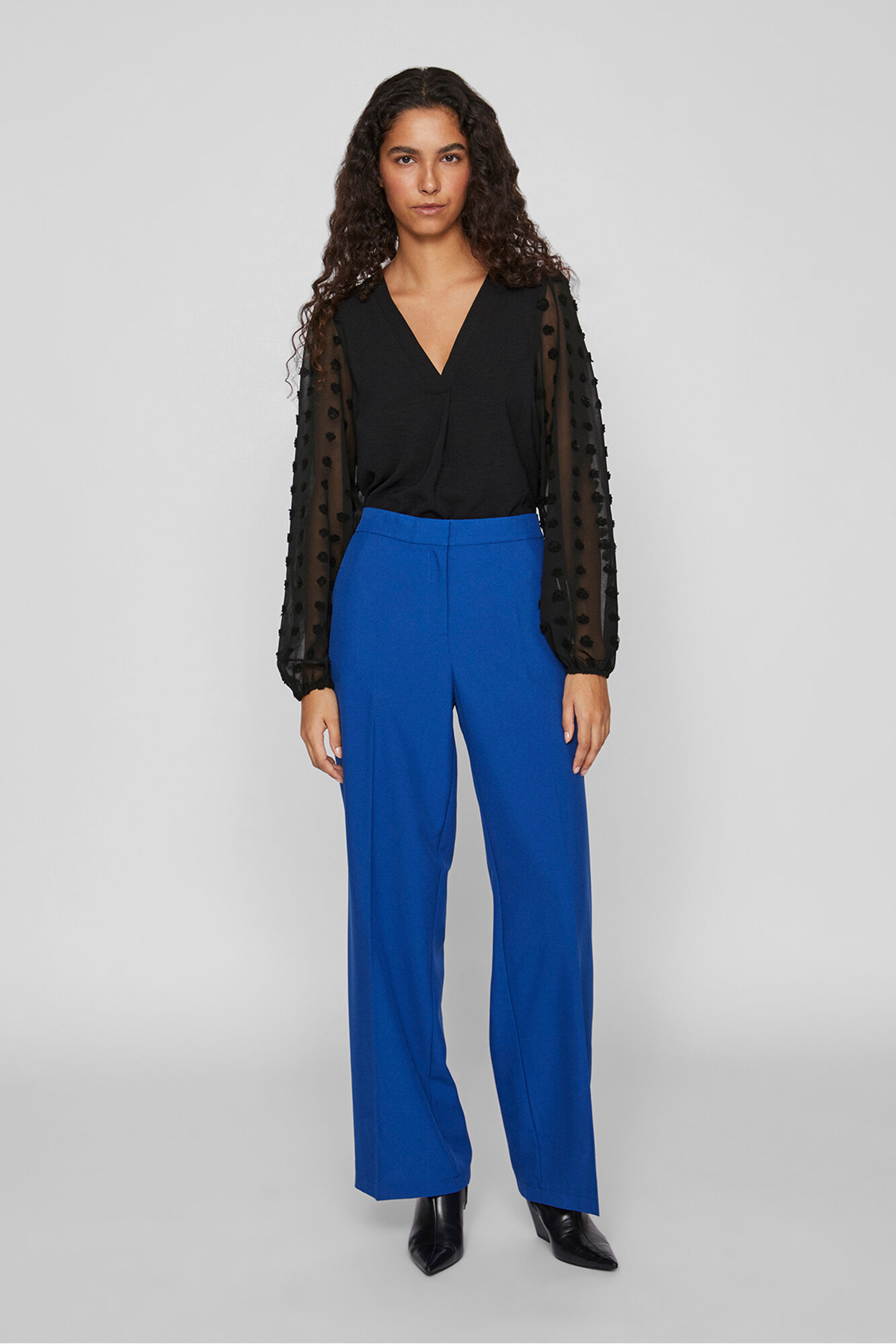 Vila Blusa com plumeti nas mangas