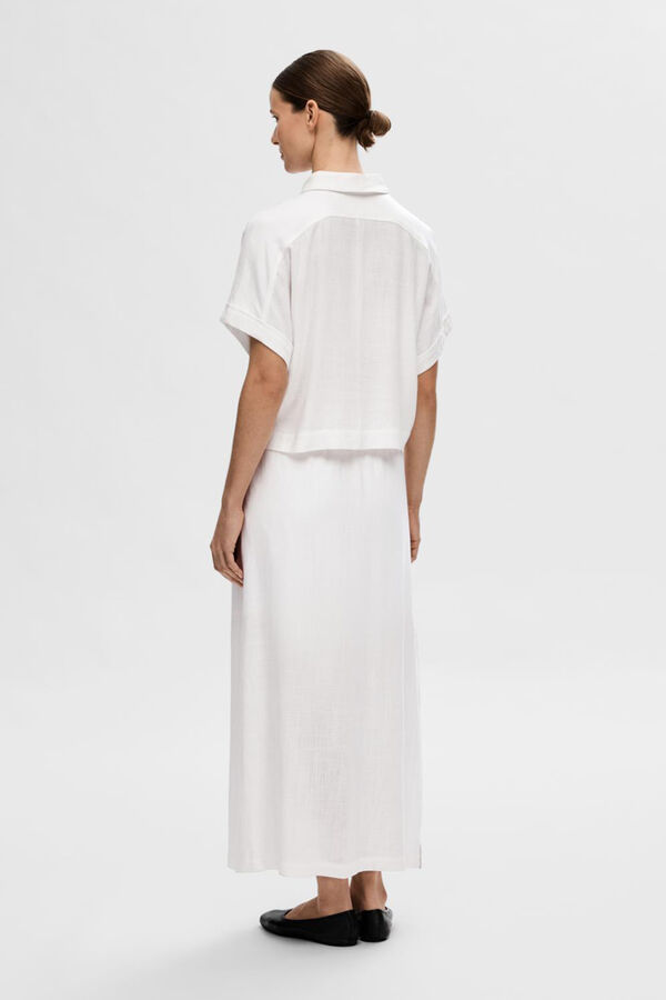 Selected Femme Camisa de manga corta de lino. Regular Fit. Blanco