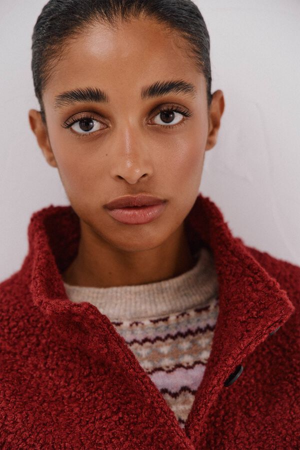 Cortefiel Cazadora corta tejido suave Vino