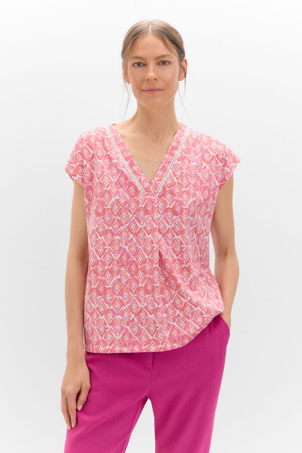 Cortefiel Camiseta pico con detalle puntilla Estampado gris