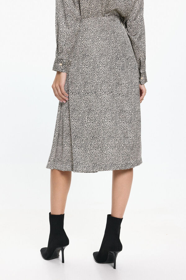 Vero Moda Falda midi vuelo Gris