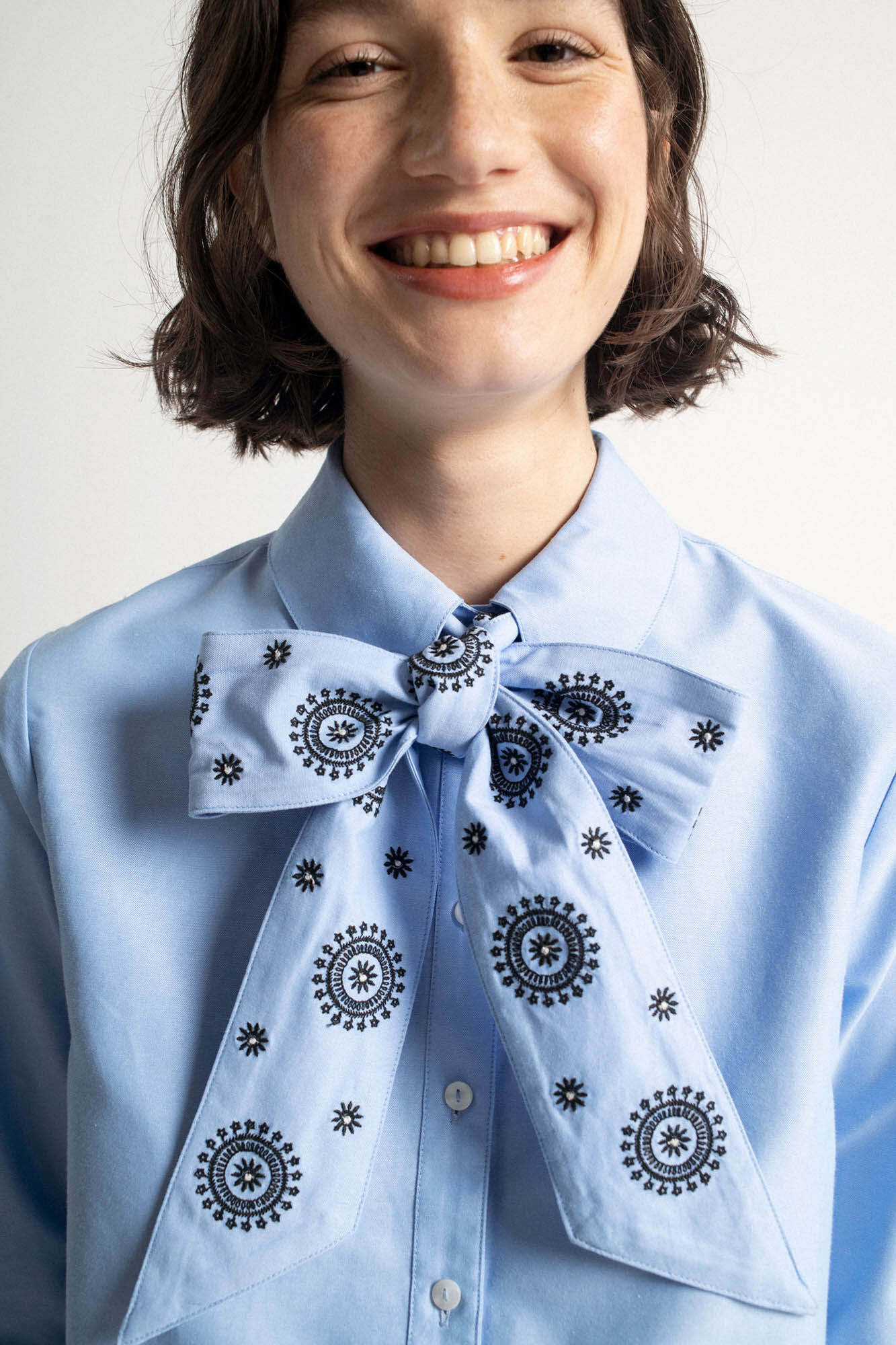 Object Camisa lazo bordado