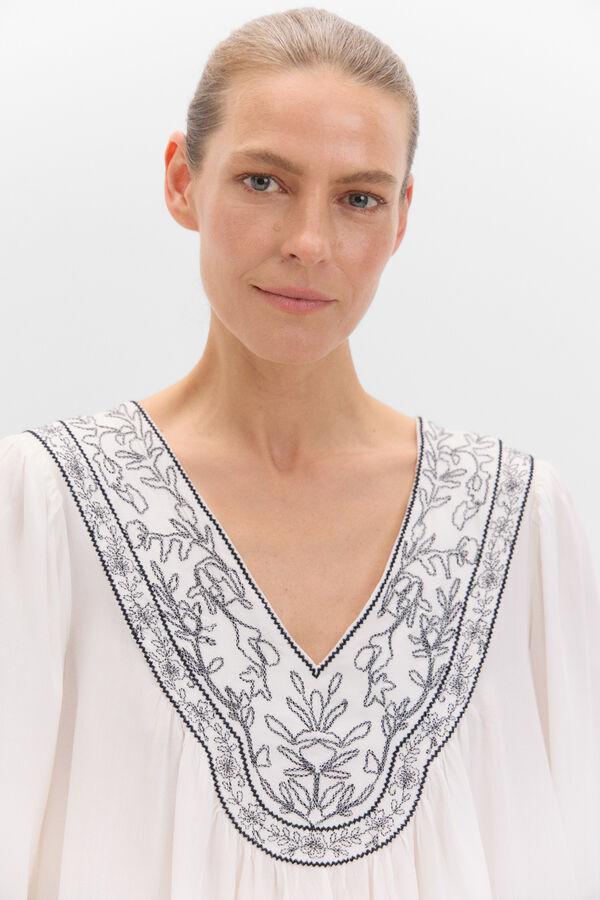 Cortefiel Blusa canesú bordado Blanco