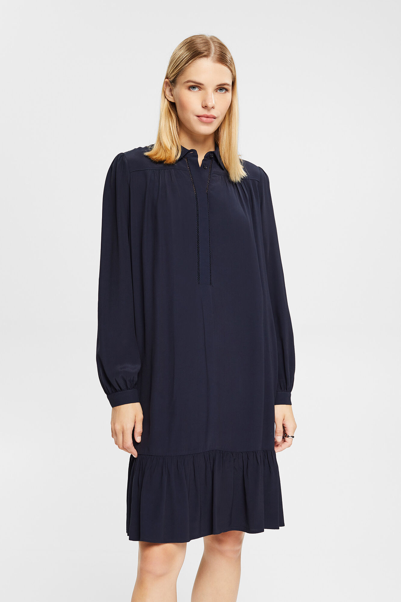 Esprit Vestido midi gola camiseira viscose ECOVERO&trade;