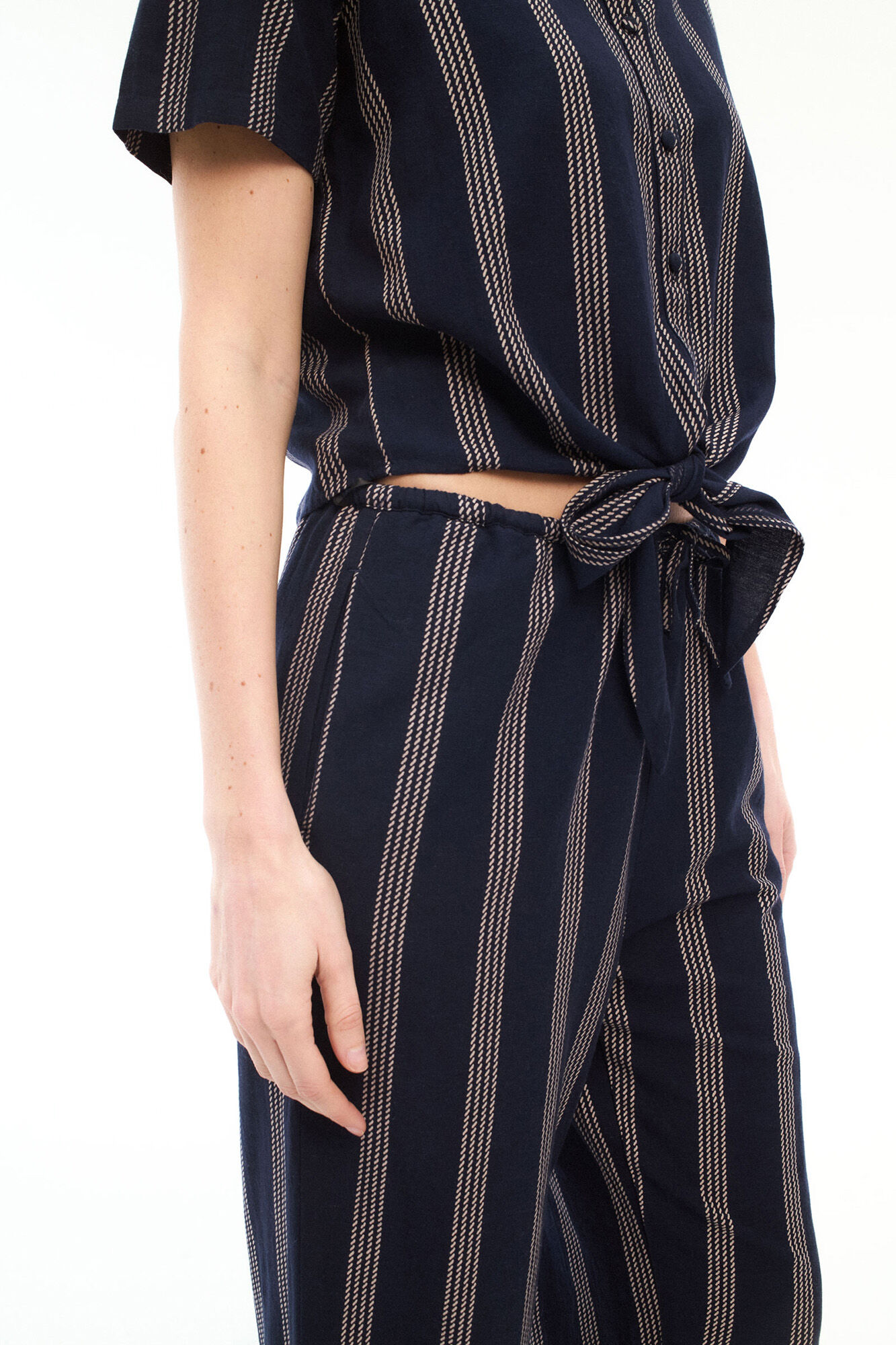 Vila Pantal&oacute;n largo estampado rayas