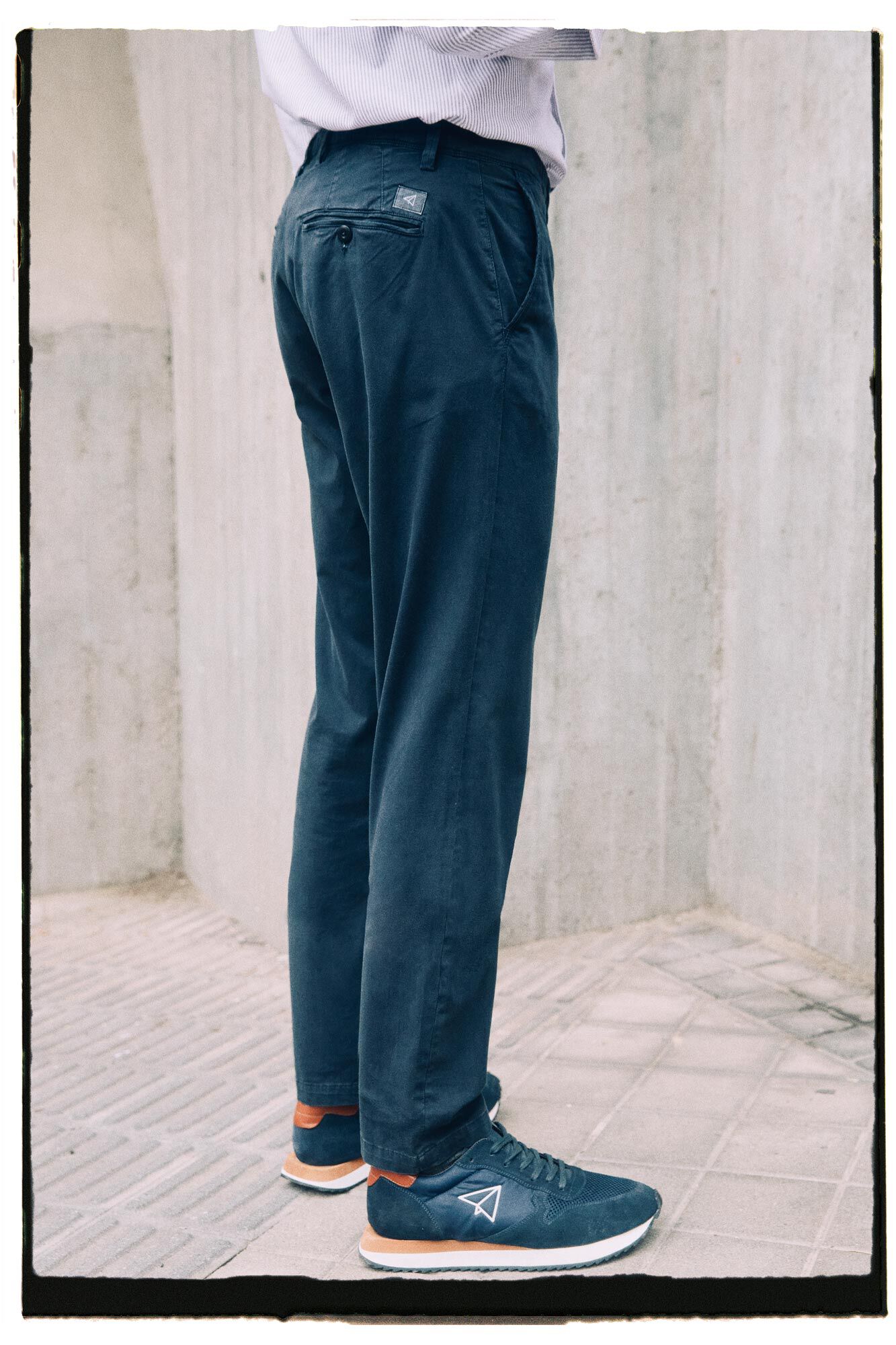 OOTO Pantal&oacute;n chino slim cinturilla el&aacute;stica