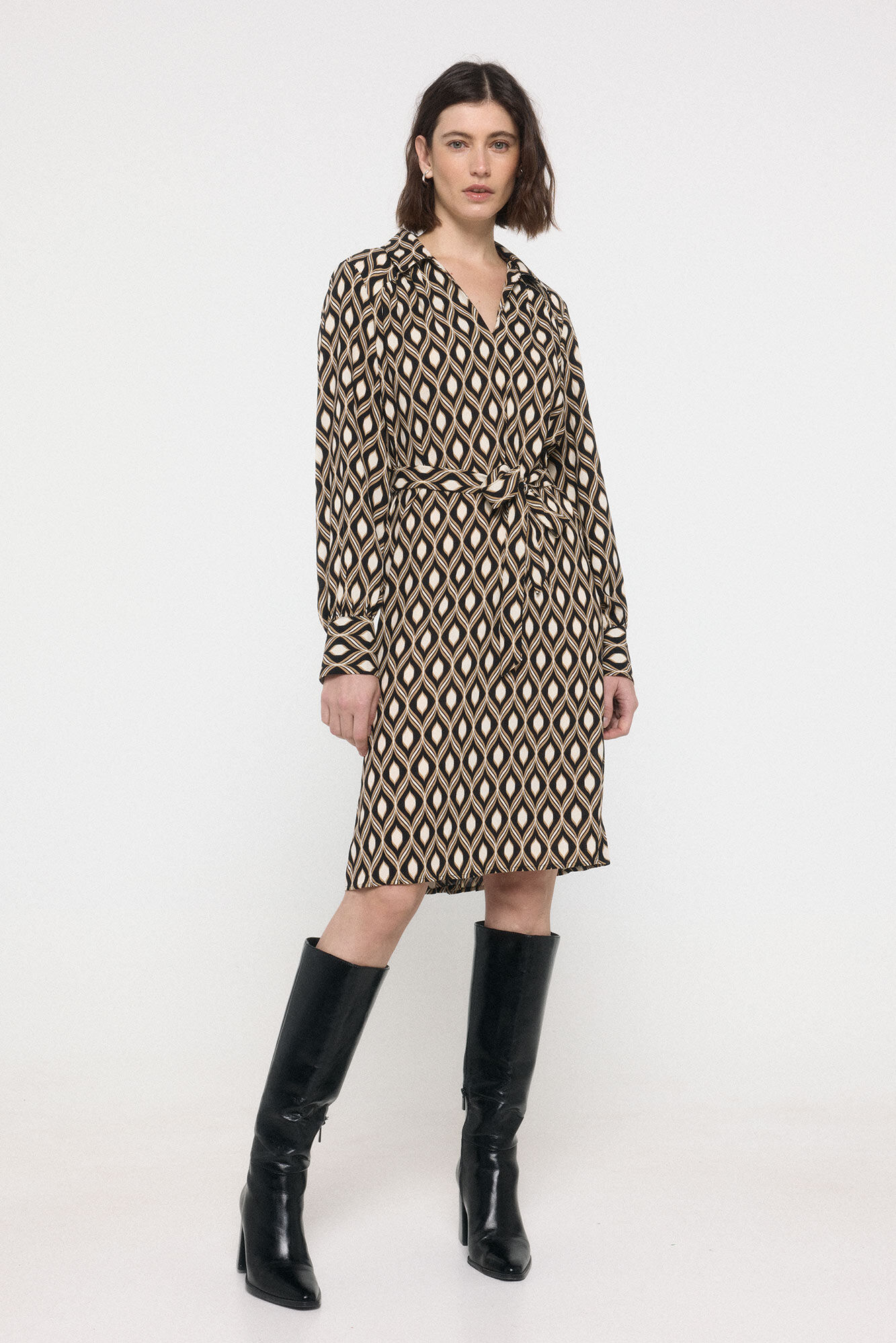 Vero Moda Vestido camisero midi