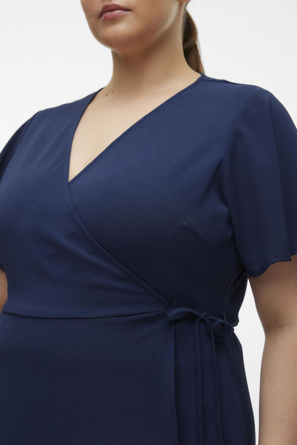 Vero Moda Curve Vestido corto cruzado talla grande Azul marino