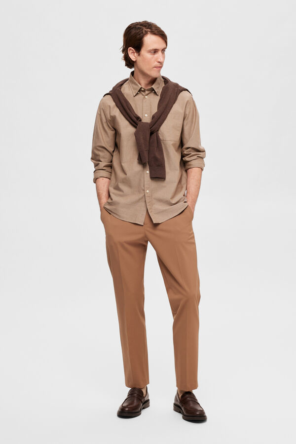 Selected Camisa oxford Regular Fit con bolsillo 100% algod&oacute;n Marr&oacute;n