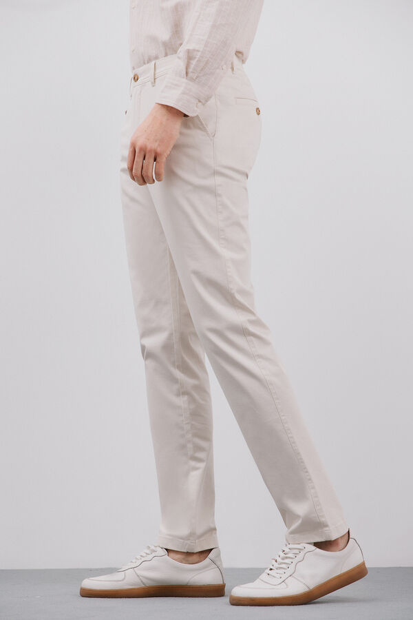 Cortefiel Cal&ccedil;as cal&ccedil;as chino de corte regular Ecru