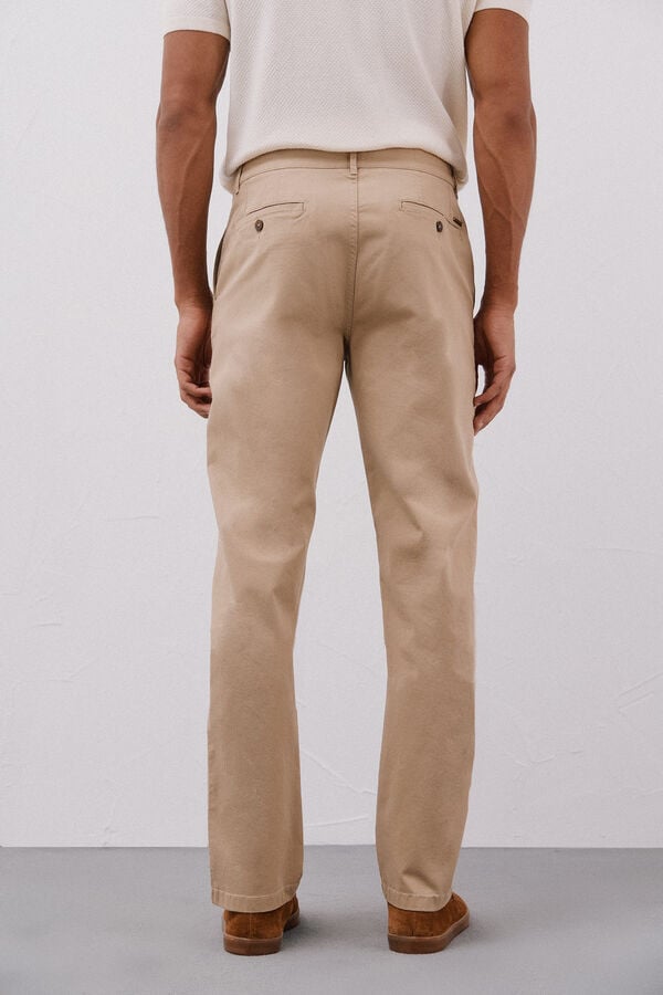Cortefiel Pantal&oacute;n chino ligero regular fit Beige