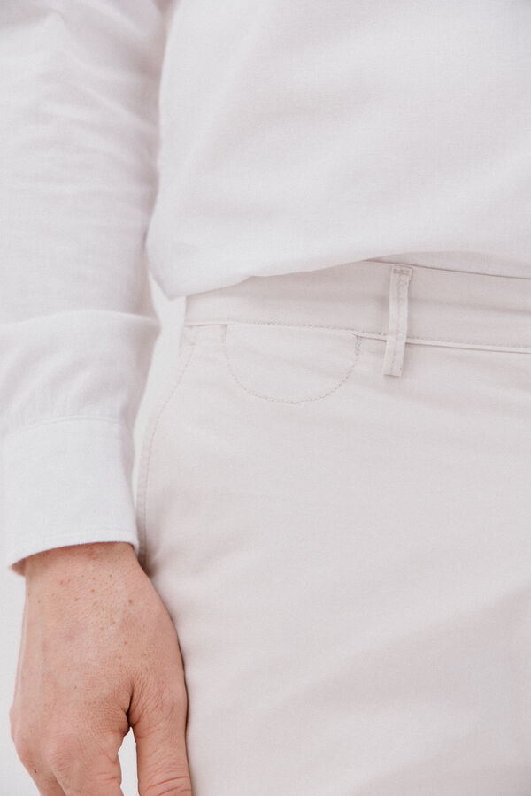 Cortefiel Bermuda chino Ecru