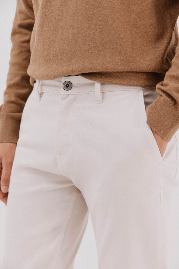 Cortefiel Pantal&oacute;n vaquero tapered fit Marfil
