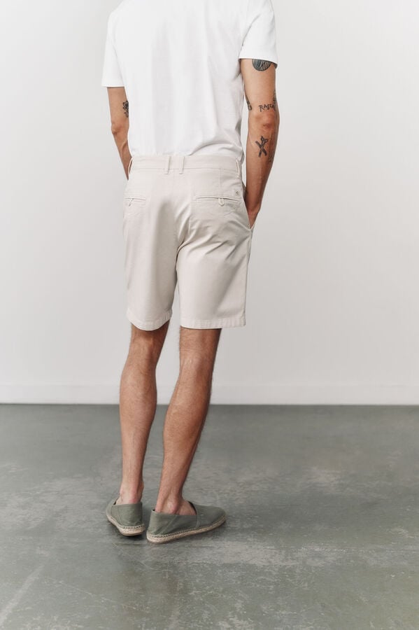 OOTO Bermuda chino Ecru