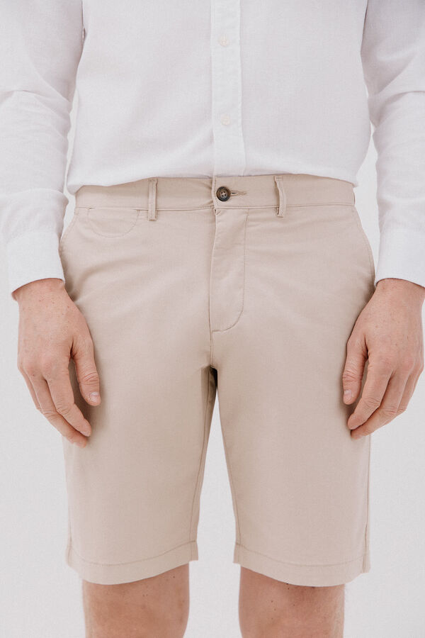 Cortefiel Bermuda chino Beige