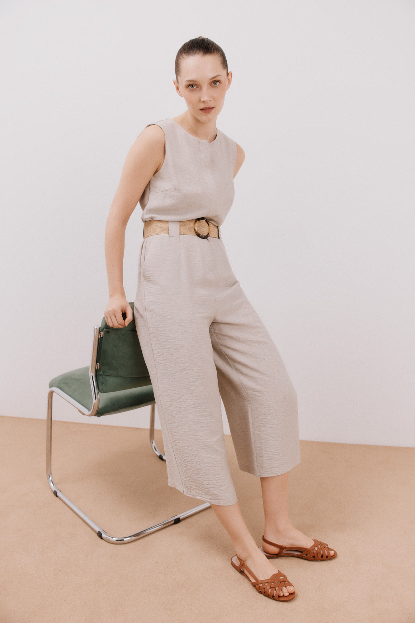 Cortefiel Mono con cintur&oacute;n a contraste