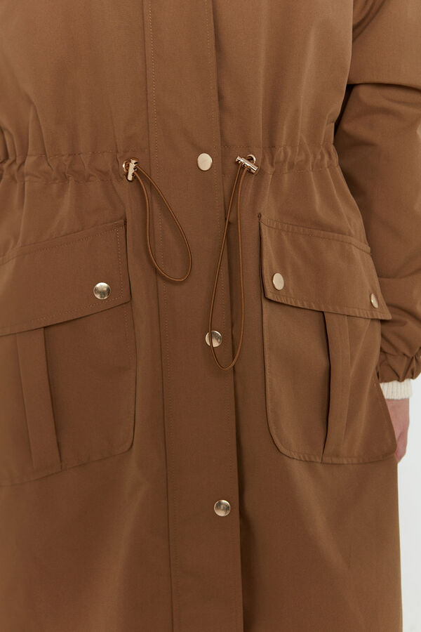 Vero Moda Chaqueta de mujer estilo parka Marr&oacute;n