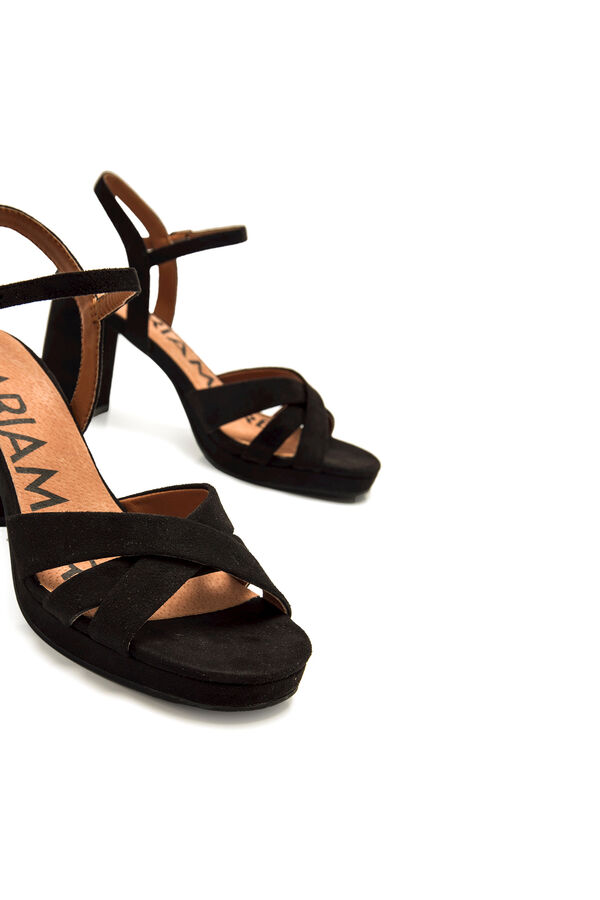 Maria Mare Sand&aacute;lia de salto alto Preto