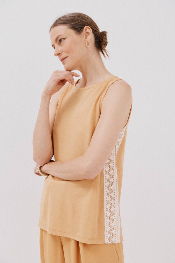 Cortefiel Top detalle puntilla crochet lateral Arena