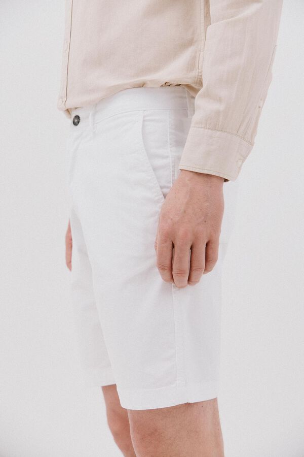 Cortefiel Bermuda chino Branco