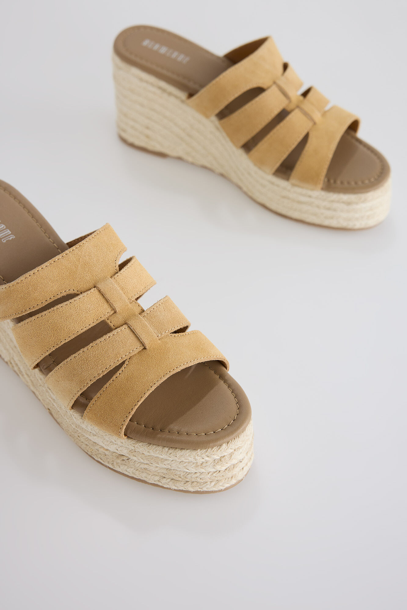 Slowlove Sandalia plataforma serraje