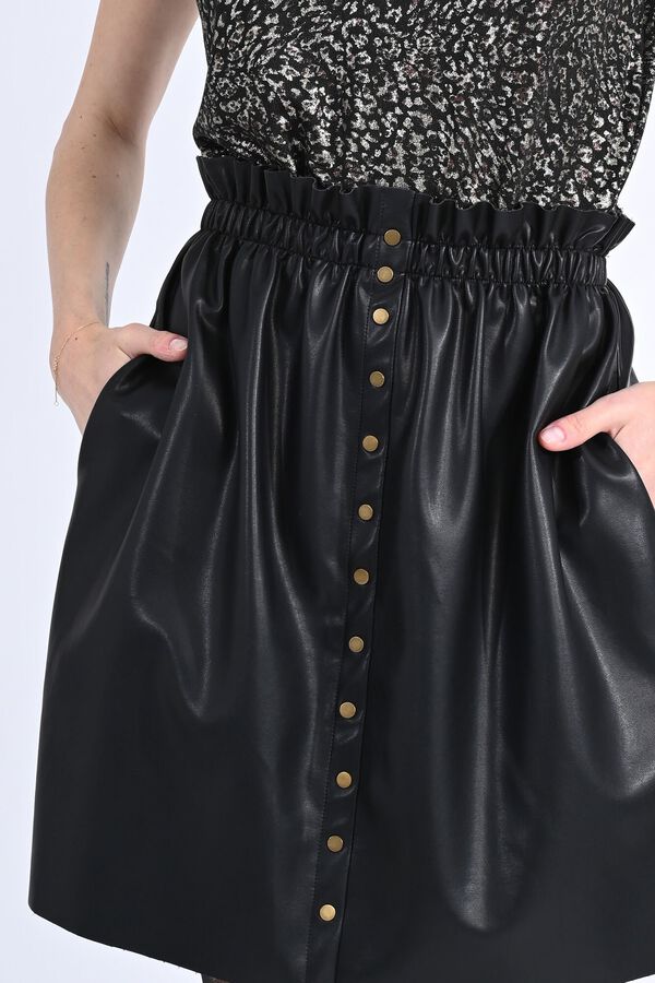 Molly Bracken Saia curta efeito couro detalhe bot&otilde;es Preto