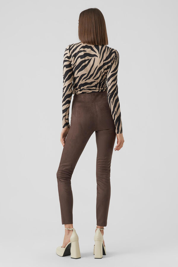 Vero Moda Pantal&oacute;n legging de ante sint&eacute;tico Marr&oacute;n oscuro