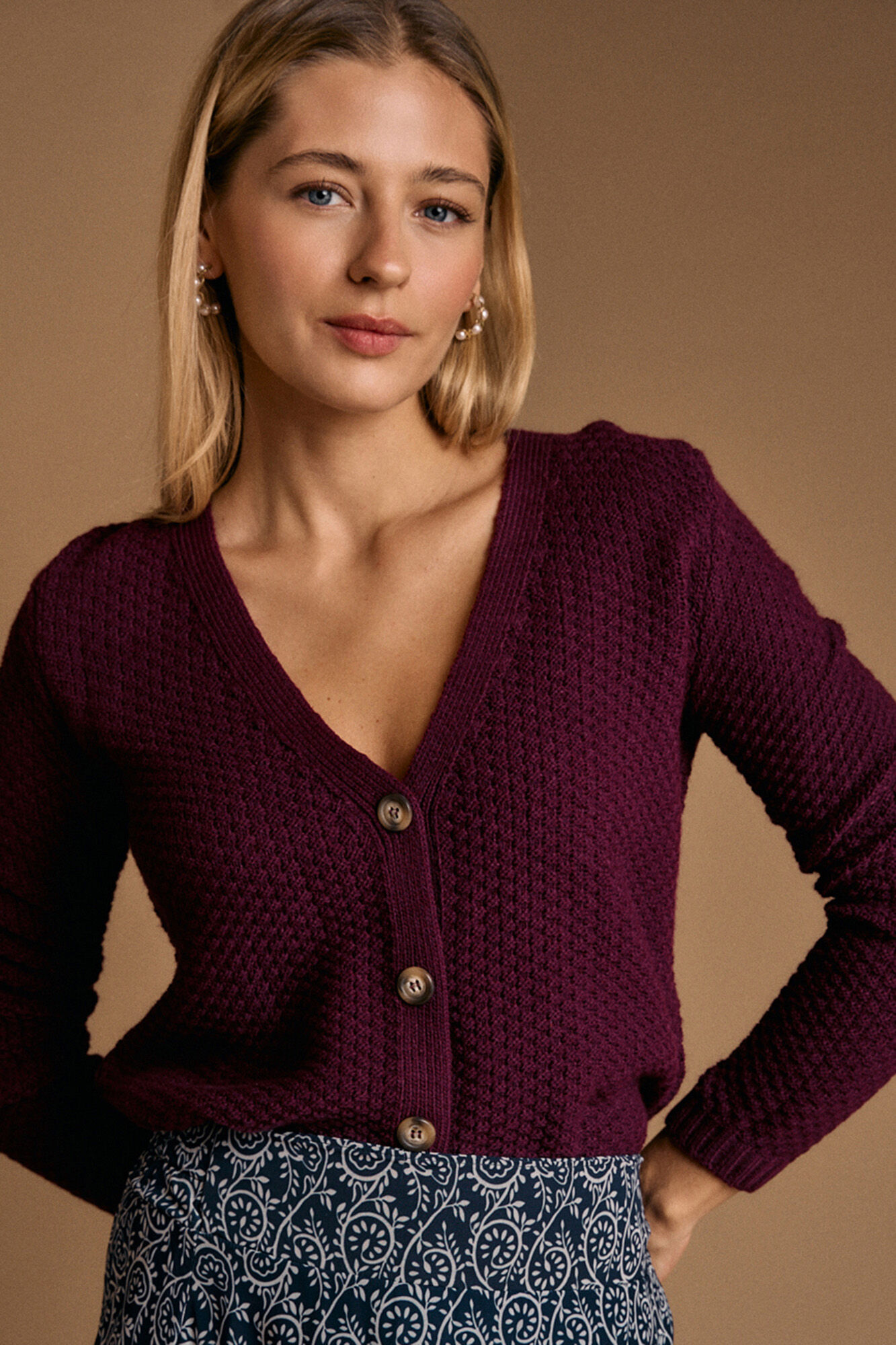 Pol&iacute;n Et Moi Cardigan berenjena Gimone