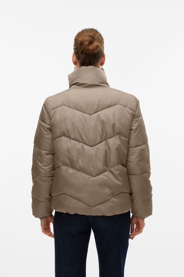 Vero Moda Cazadora de mujer acolchada Marr&oacute;n