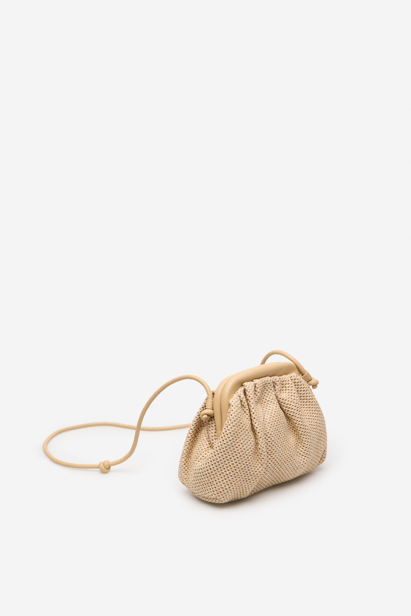 Cortefiel Bolso bandolera trenzado