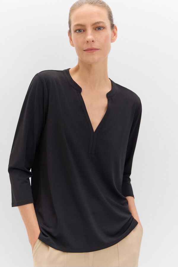 Cortefiel Camisola b&aacute;sica com pesco&ccedil;o mao Preto