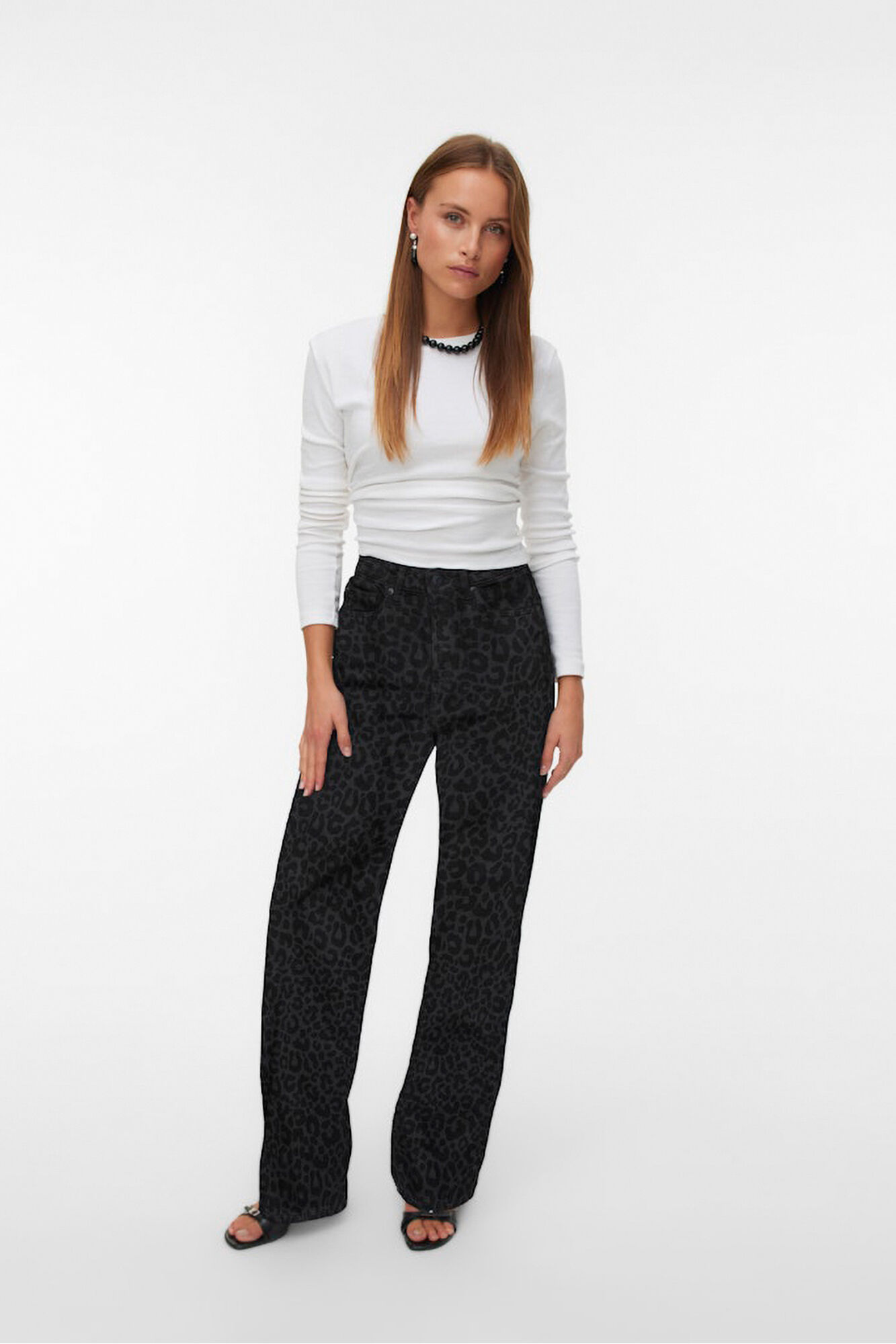 Vero Moda Vaquero animal print pernera ancha