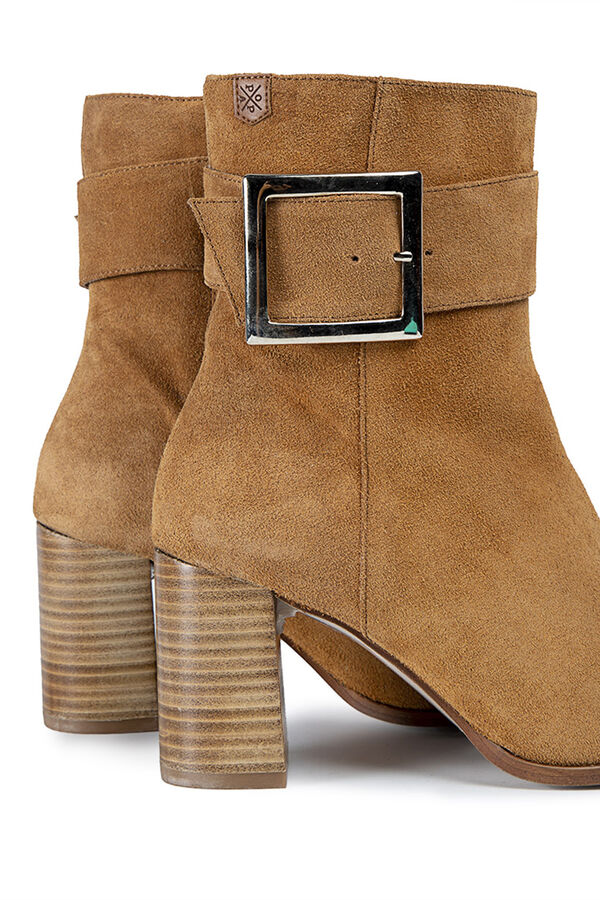 Popa Botim Chenoa em pele Castanho