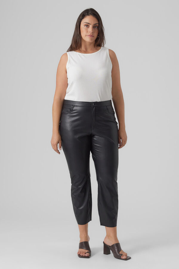 Vero Moda Curve Pantalón tobillero efecto piel Curve Negro