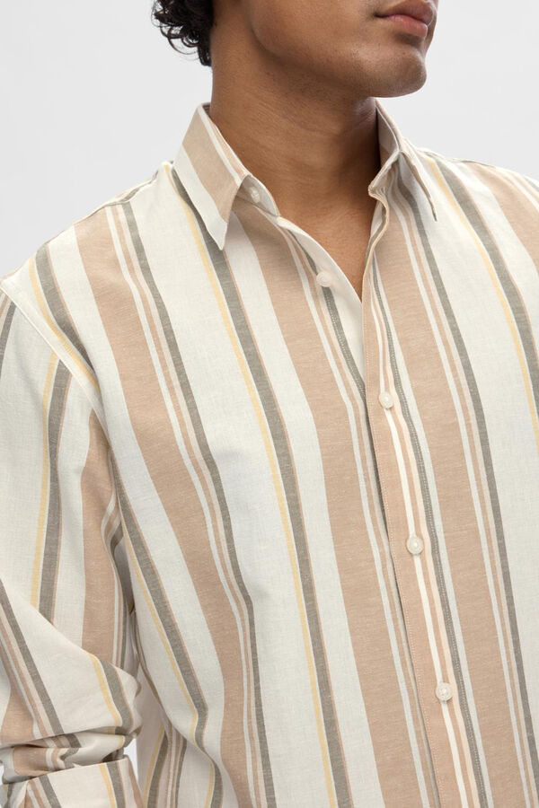 Selected Camisa de manga comprida confecionada com linho e algod&atilde;o reciclado. Verde