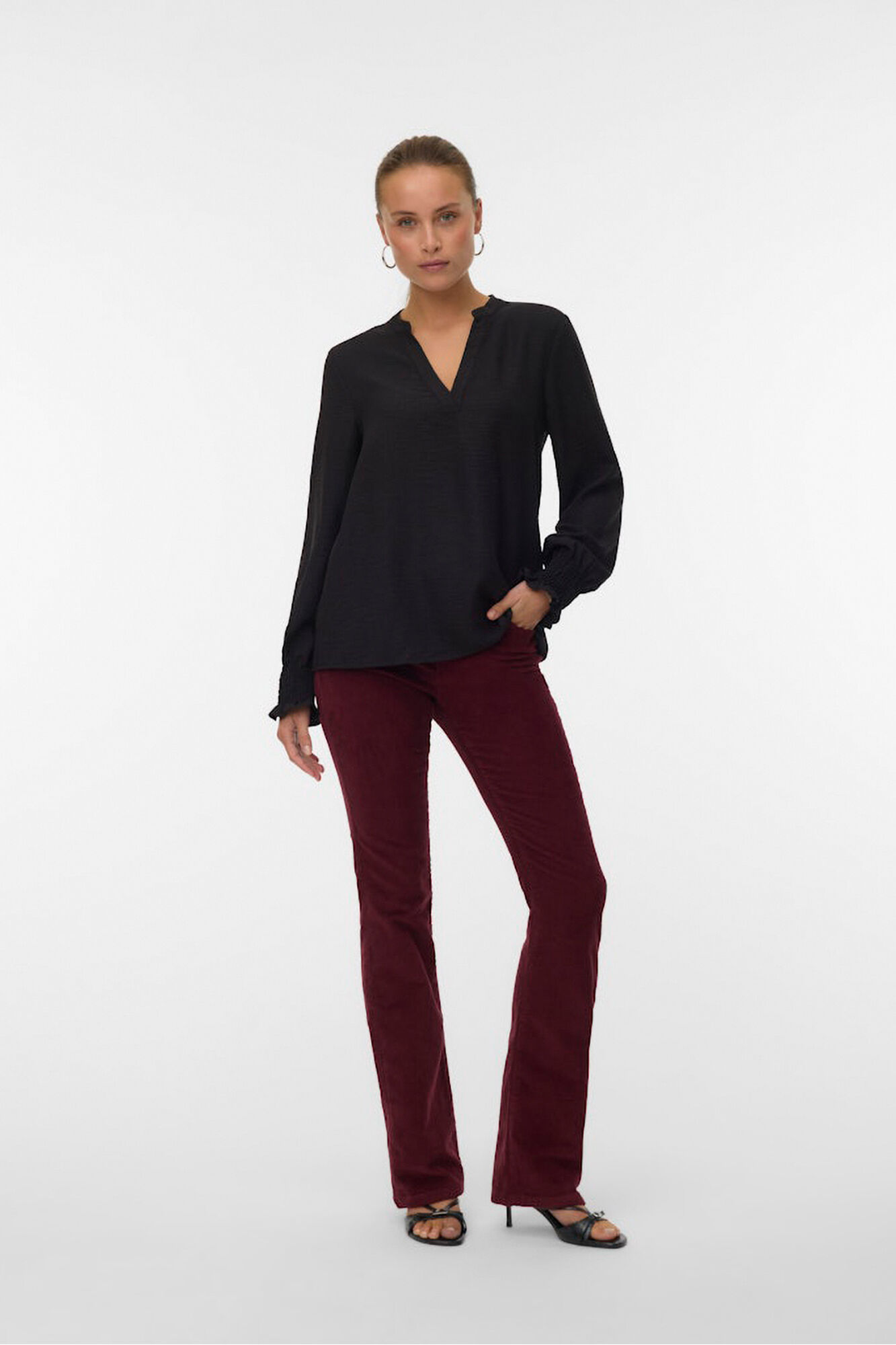 Vero Moda Pantal&oacute;n vaquero acampanado