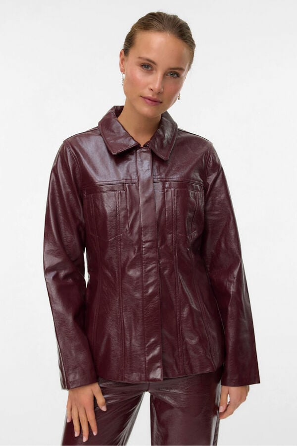 Vero Moda Cazadora ajustada efecto piel Vino