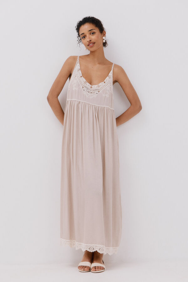 Cortefiel Vestido lencero bordado Beige