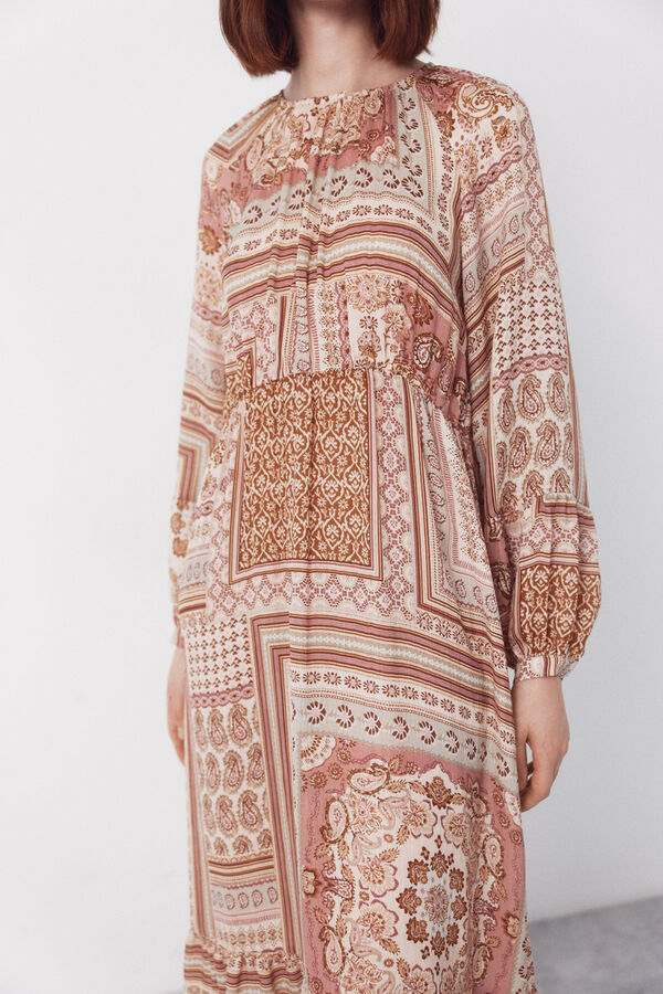 Cortefiel Vestido estampado Marr&oacute;n