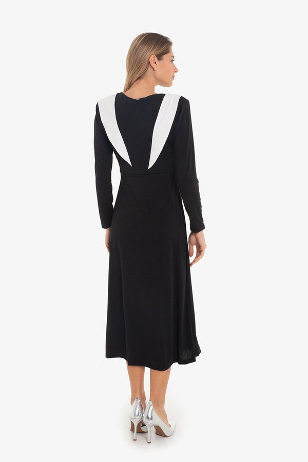 Cupl&eacute; Vestido solapas en hombros Negro