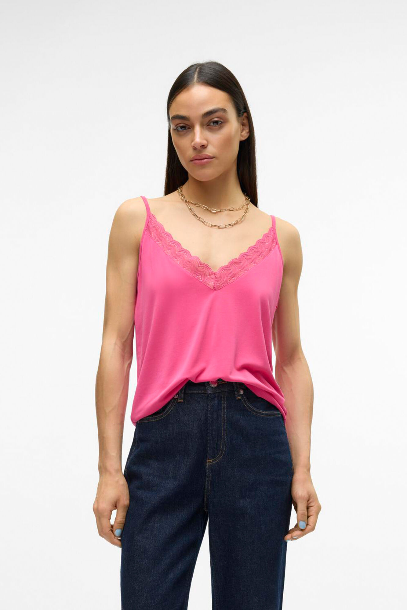 Vero Moda Top de tirantes escote pico