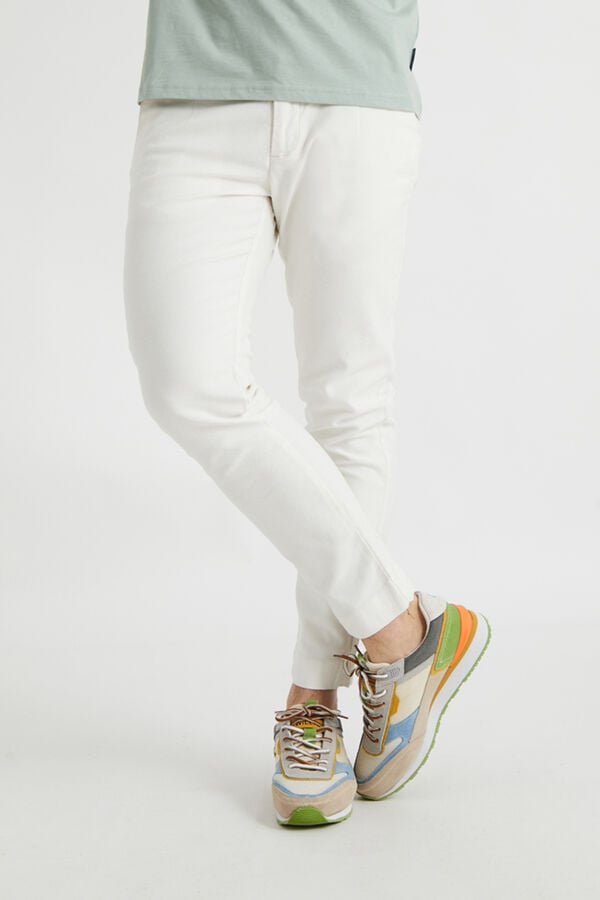 Williot Cal&ccedil;as at&eacute; o tornozelo Branco