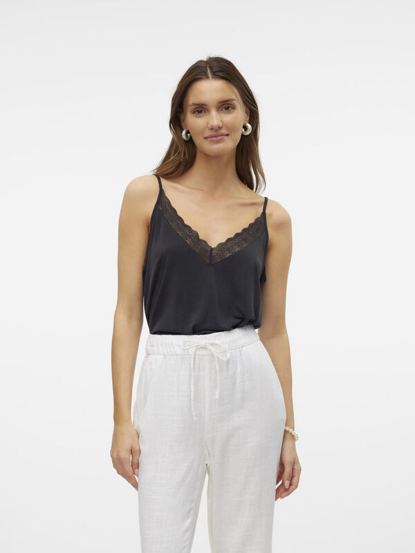 Vero Moda Top de al&ccedil;as decote bico  Preto