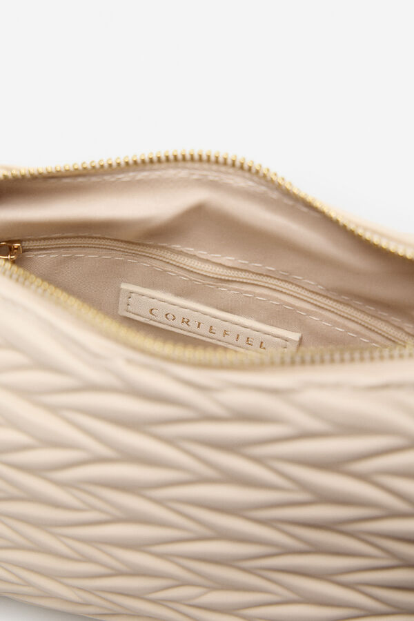 Cortefiel Bandolera gofrada espiga Marfil