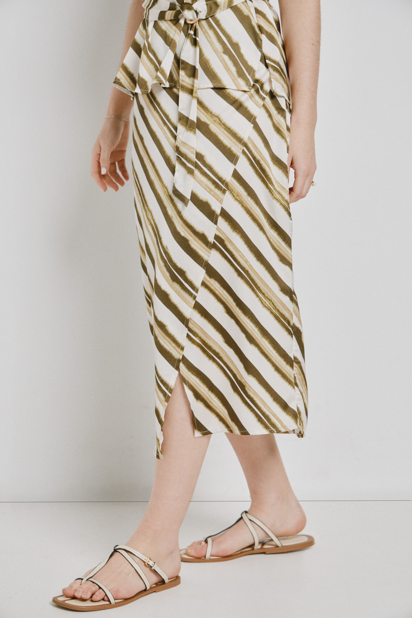 Vero Moda Saia midi acetinada