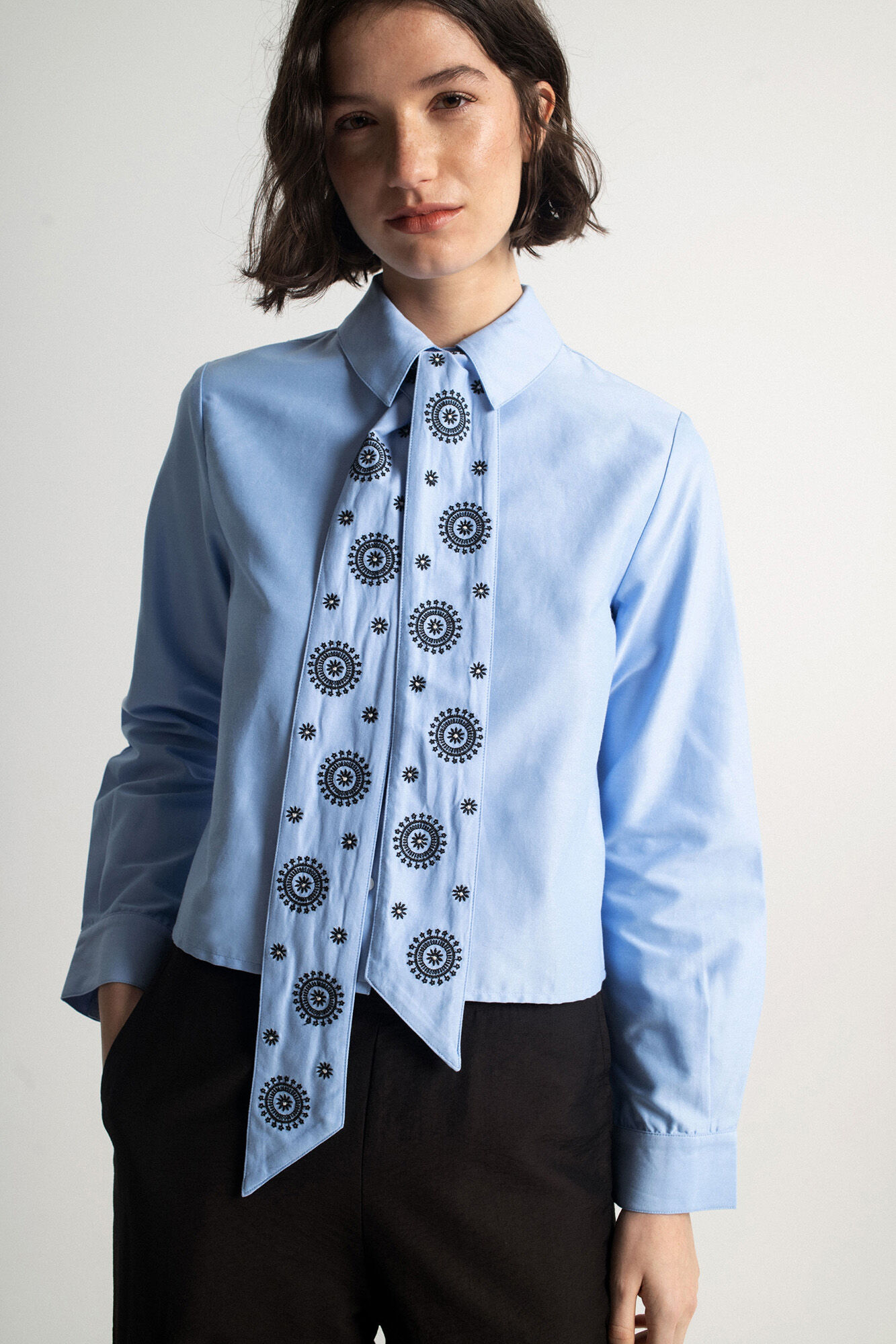 Object Camisa lazo bordado